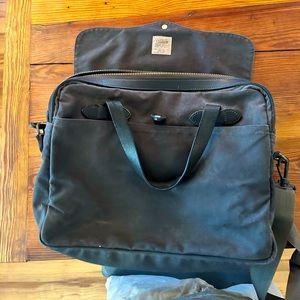 Filson Compact laptop briefcase